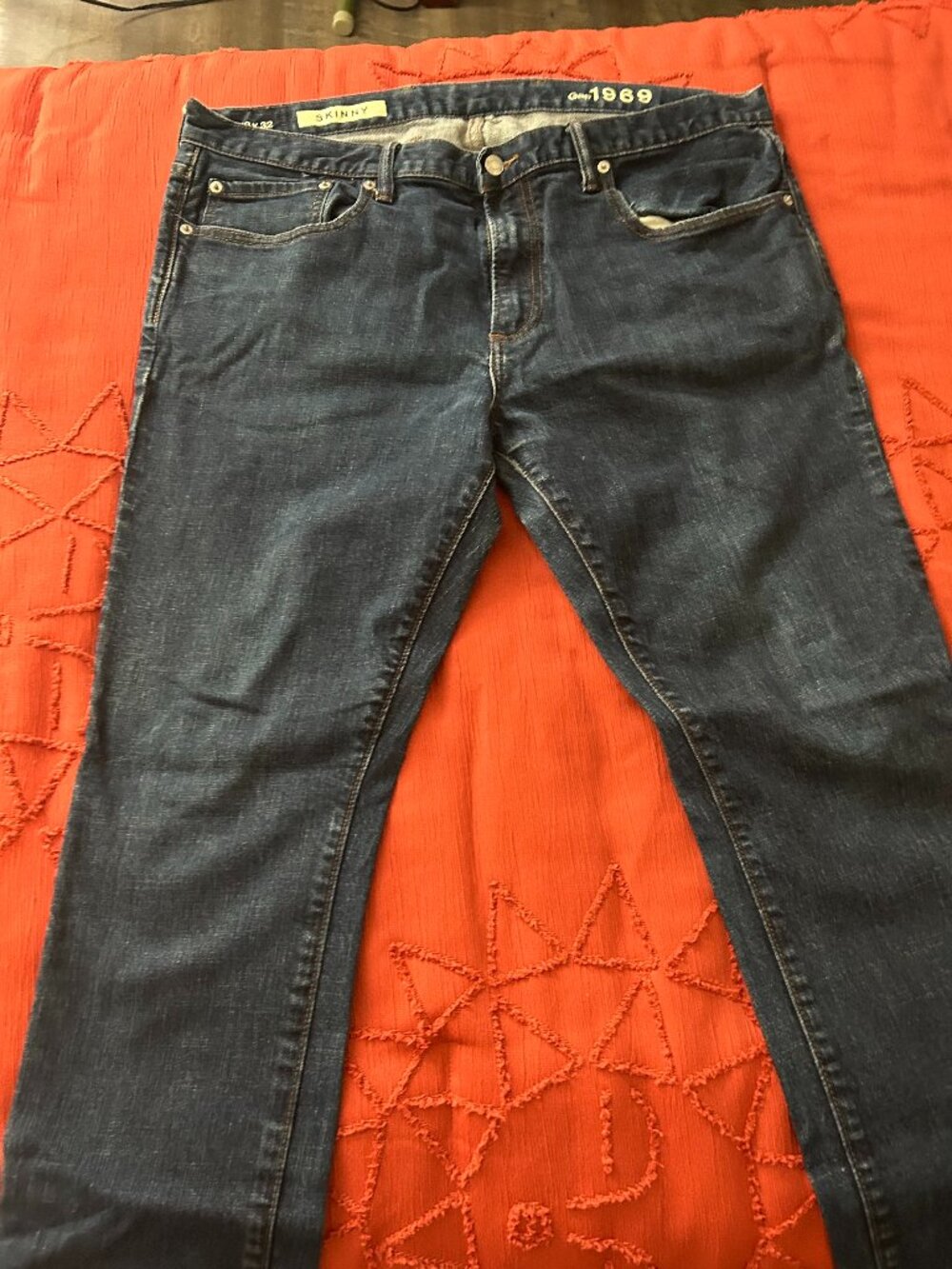 GAP 1969 brand skinny seans size 38 x 32"